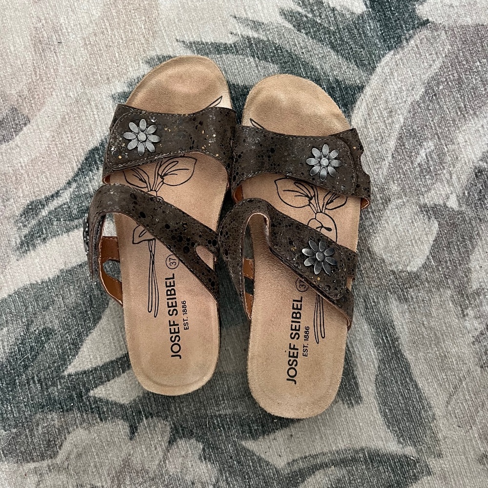 Joseph Seibel sandal 37